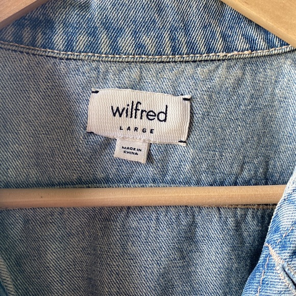 Beautiful Wilfred denim Jacket size L but fits small (small-med size) - Picture 3 of 8
